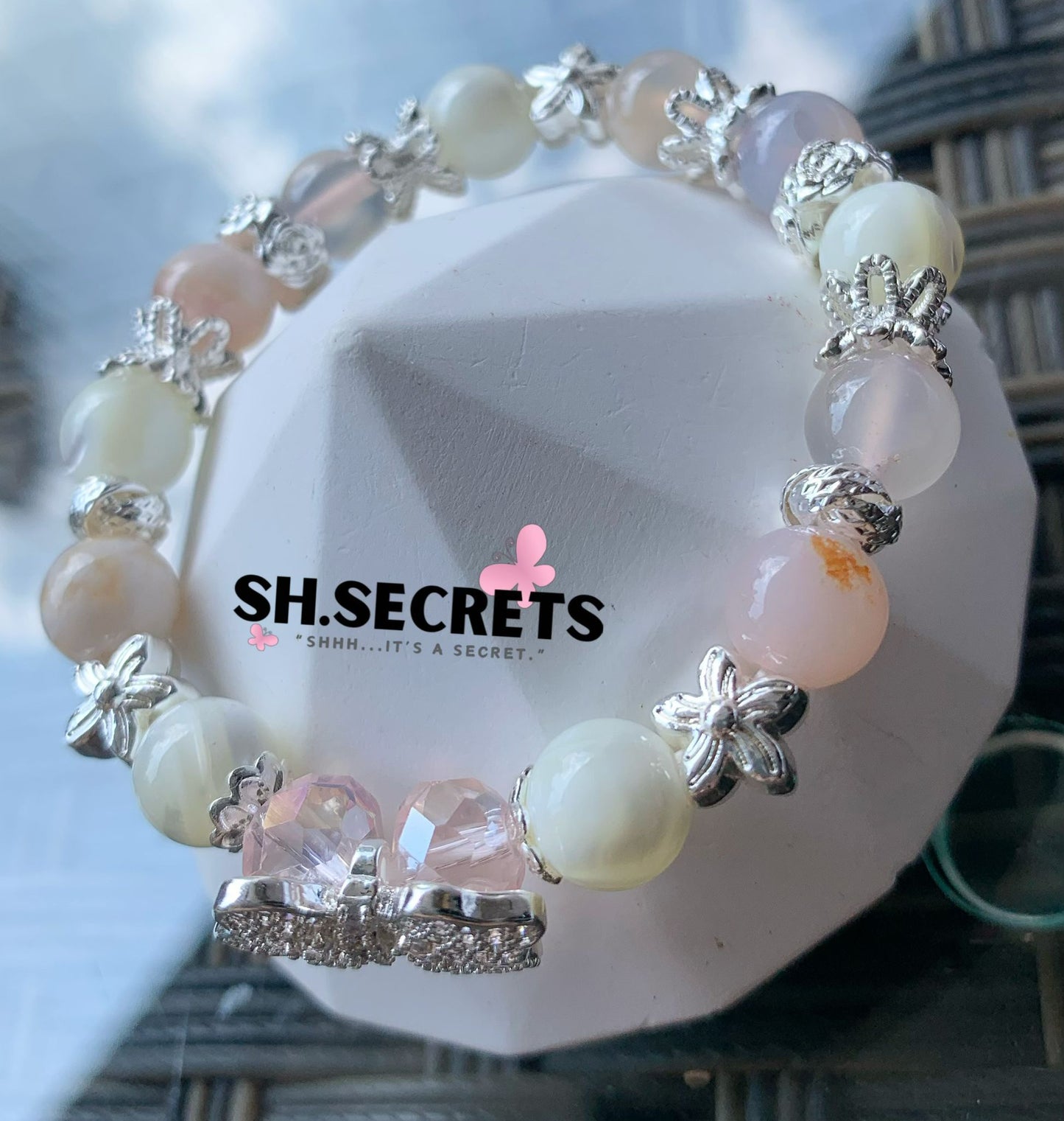 Rose Quartz, White Conch, Sakura Agate