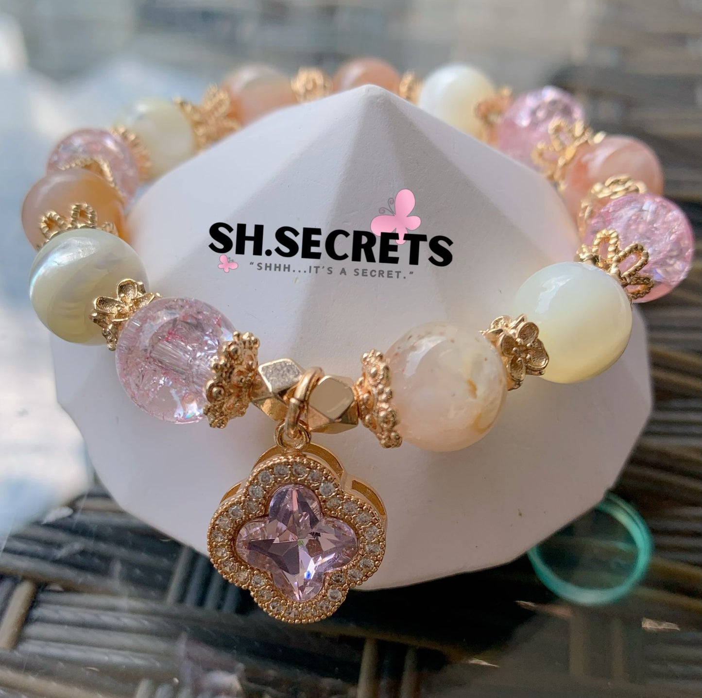 Rose Quartz, White Conch, Sakura Agate, Crackled Quartz (Pink)