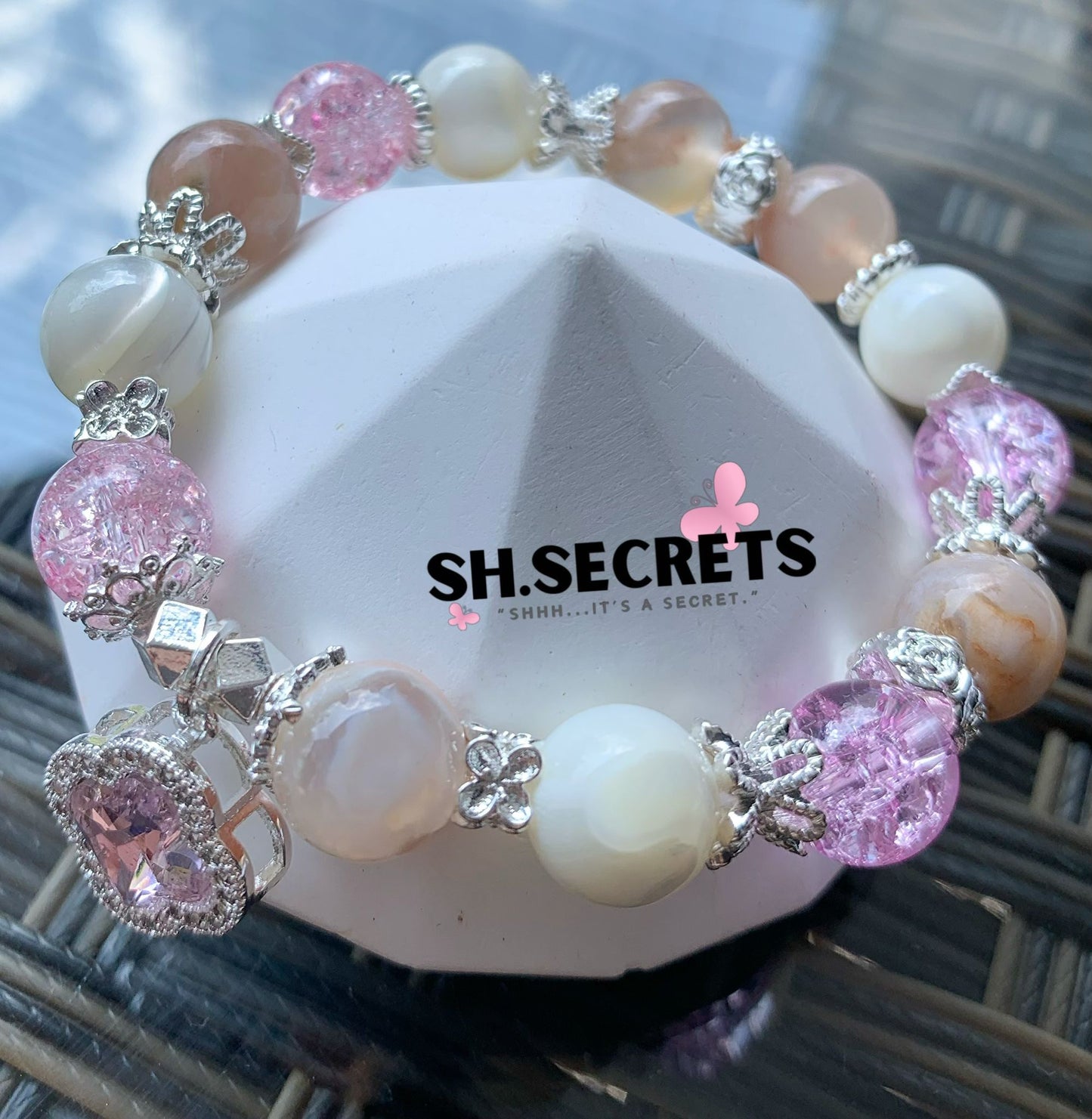 Rose Quartz, White Conch, Sakura Agate, Crackled Quartz (Pink)