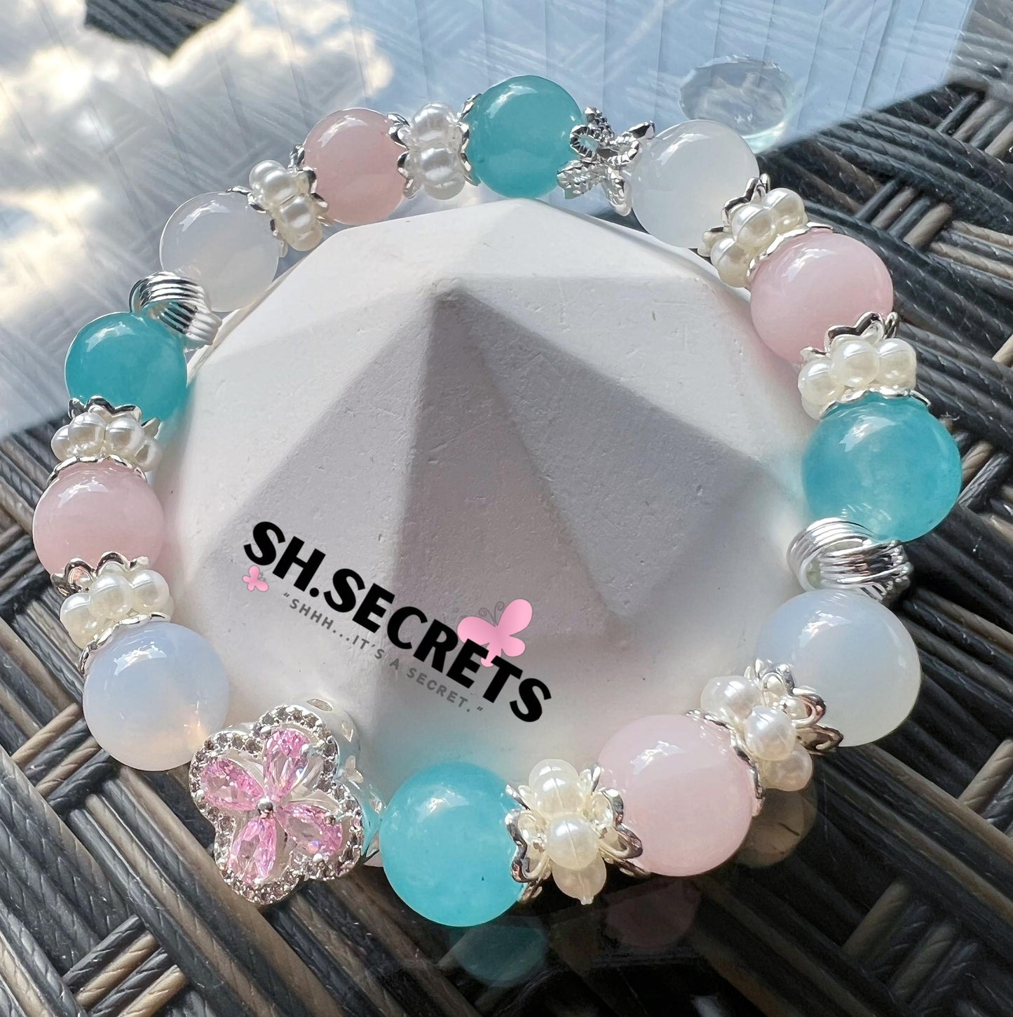 Blue Chalcedony. Lychee Agate, Rose Quartz
