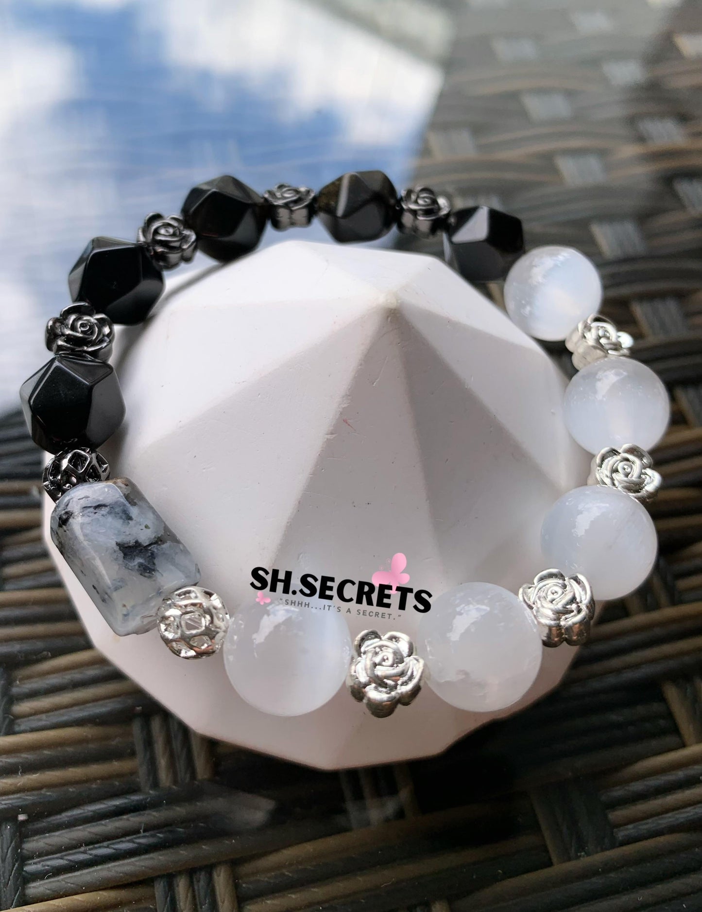 White Selenite, Black Agate