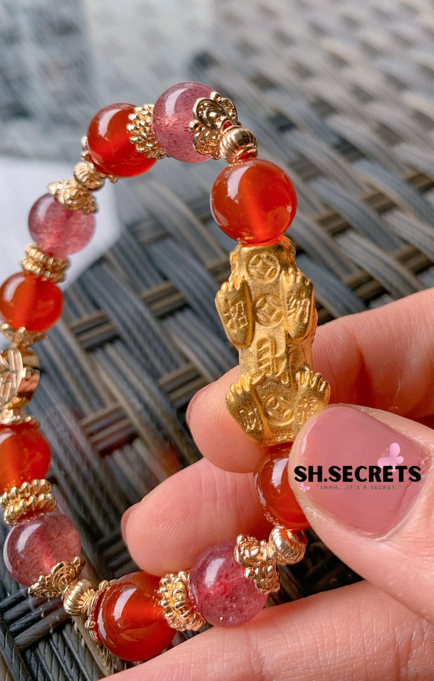 Premium Strawberry Quartz, Red Agate