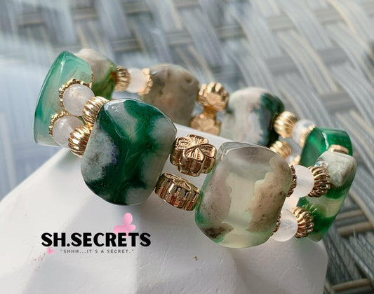 $15 SALE - Green Sakura Agate, Blue-Sheen Moonstone