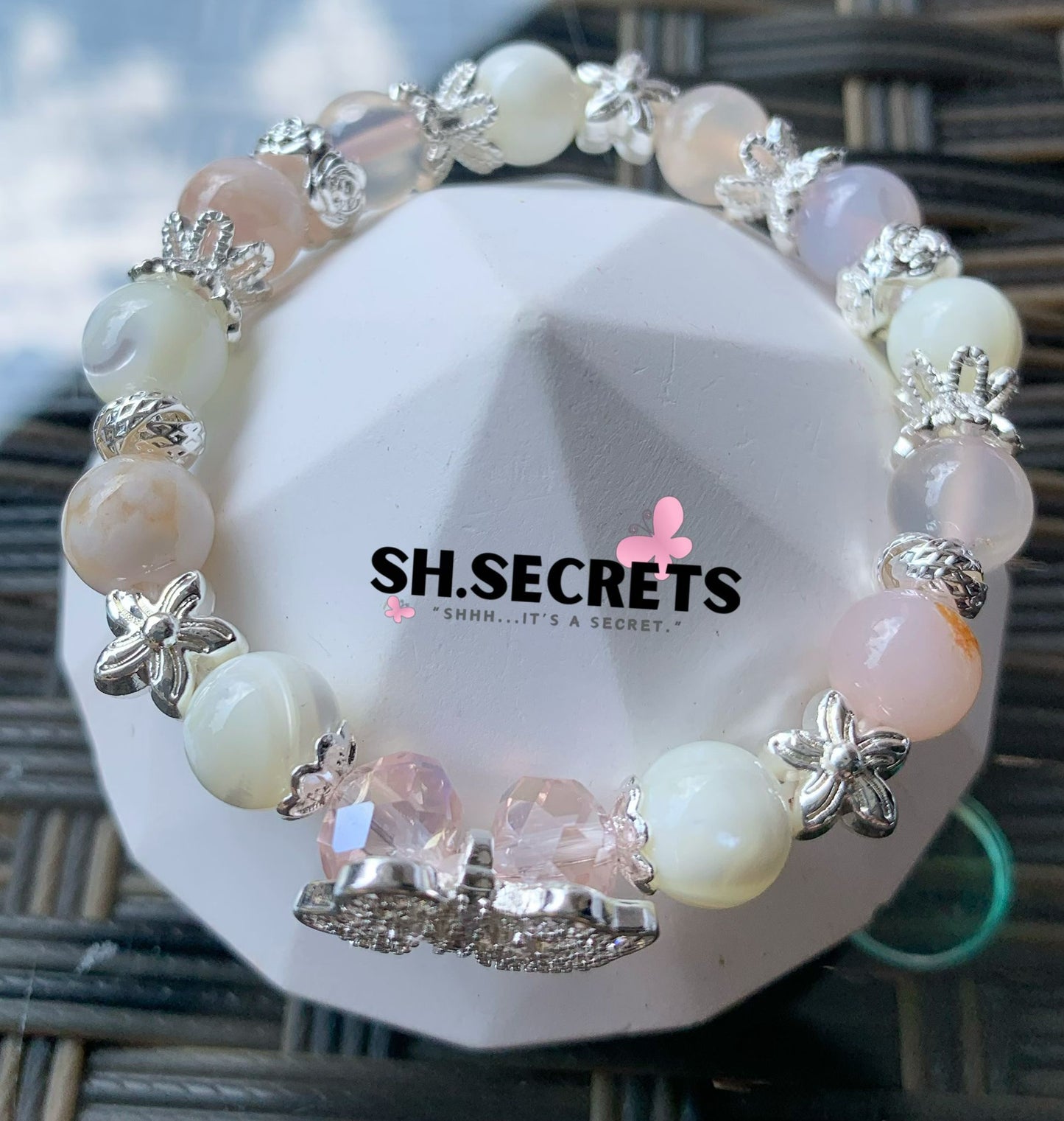 Rose Quartz, White Conch, Sakura Agate