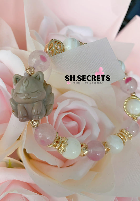 Alashan, Sakura Rhodonite, White Conch